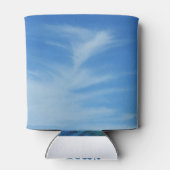 青空と白い雲の抽象芸術自然写真 缶クーラー (裏面)