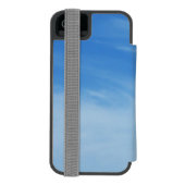 青空と白い雲の抽象芸術自然写真 INCIPIO iPhoneウォレットケース (フォリオ裏面)