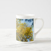 青空と紅葉 – パーソナライズされた ボーンチャイナマグカップ (右)