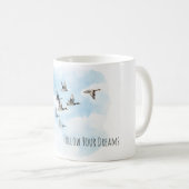 青空と雲を飛ぶ鳥 コーヒーマグカップ (正面右)