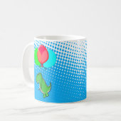 青空に吹き飛んでいる出しがついたかわいいTレックス コーヒーマグカップ (正面左)