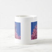青空に咲く桜の花 コーヒーマグカップ (中央)