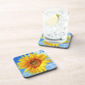青空に咲く黄色のひまわりとミツバチ – 夏 コースター (右側)