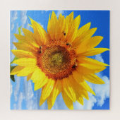 青空に咲く黄色のひまわりとミツバチ – Summer Day ジグソーパズル (横)