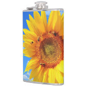 青空に咲く黄色のひまわりとミツバチ – Summer Day フラスク (左)