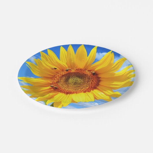 青空に咲く黄色のひまわりとミツバチ – Summer Day ペーパープレート (アングル)