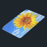 青空に咲く黄色のひまわりとミツバチ – Summer Day iPad Miniカバー<br><div class="desc">青空の黄色ひまわりミツバチ – 夏の日 – フォトフラワー自然 – あなたはパーソナライズすることができる – 写真を選ユニーク択/追加 – 画像/文字 – 名前/色/フォント/サイズ/詳細 – あなたの特別な贈り物を作る – サイズ変更し、削除し、画像/文字を追加するカスタマイズツール。デザインはMIGNED。私の他のプロジェクト/デザインと絵画を見なさい。1000以上のZazzle製品に私のデザインを転送することもできる。Good Luck - Be Happy :)</div>