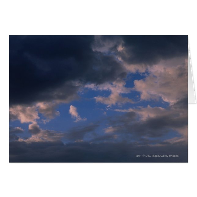 青空に対する雨雲 (正面横)