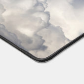 青空に浮かぶフワフワの雲 デスクマット (コーナー)