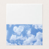 青空に浮かぶ可愛らしいハート型の雲と明るく幸せ (外部フラット)