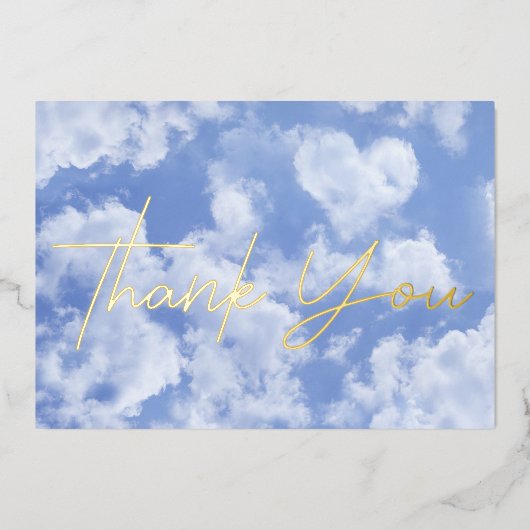 青空に浮かぶ可愛らしいハート型の雲と明るく幸せ 箔シーズンカード (正面)