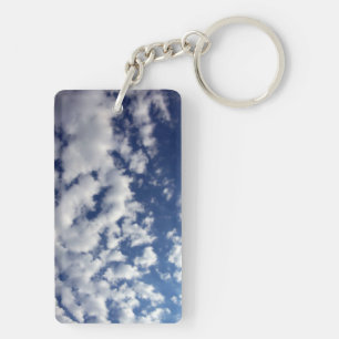 青空に浮かぶ白い雲 キーホルダー
