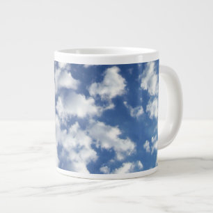 青空に浮かぶ白い雲 ジャンボコーヒーマグカップ