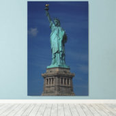 青空に浮かぶ自由の女神 キャンバスプリント (インサイチュ (ウッドフロア))