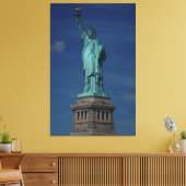 青空に浮かぶ自由の女神 キャンバスプリント (インサイチュ (リビング))