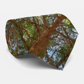 青空に緑のキャノピーの木の枝 ネクタイ (ロール)