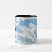 青空のパーソナライズな一流の道の道路標識 マグカップ (中央)