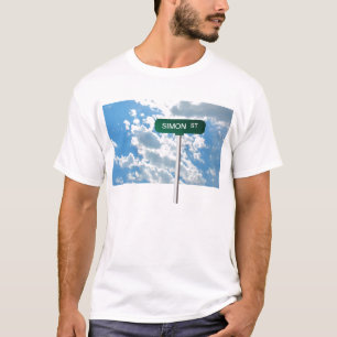 青空のパーソナライズな一流の道の道路標識 Tシャツ