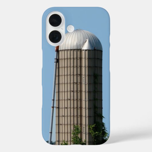 青空の下の田舎の農場サイロ Case-Mate iPhoneケース (裏面)