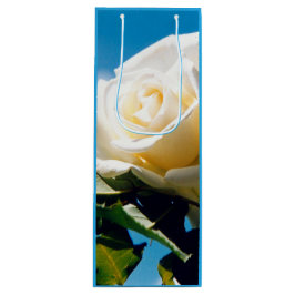 青空の下の白いバラ ワインギフトバッグ