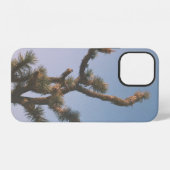 青空の下の緑と茶色の木 iPhoneケース (裏面横)
