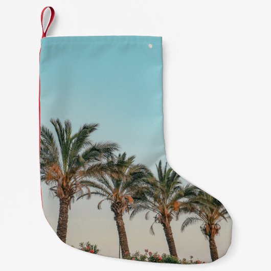 青空の下の緑のヤシの木 スモールクリスマスストッキング (正面)