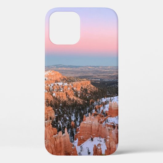 青空の下の茶色の岩山 Case-Mate iPhoneケース (裏面)