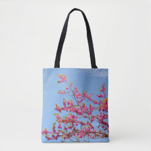 青空の下の赤と黄の花 トートバッグ