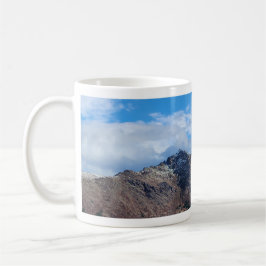 青空の澄んだ山の風景 コーヒーマグカップ