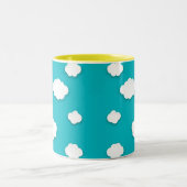 青空の白い雲2トーンのコーヒーマグ ツートーンマグカップ (中央)