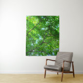 青空の緑の葉色の枝の天蓋 タペストリー (インサイチュ)