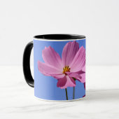 青空を抱く美し澄んいピンク色の花 マグカップ (正面左)