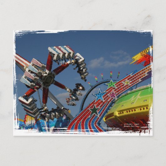 青空を背景にした市での乗り物 ポストカード (正面)