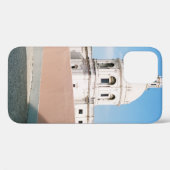 青空下の白コンクリート建物 Case-Mate iPhoneケース (裏面 (横))