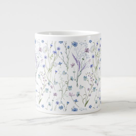 青紫色の野かわいらし花花柄 ジャンボコーヒーマグカップ (正面)