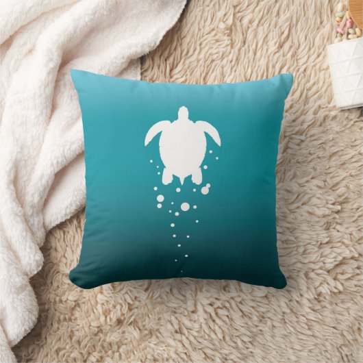 青緑色の海に対するウミガメ及び泡 クッション (ブランケット)