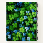青緑色の葉のパターン |スパイラルパーソナライズされた ノートブック (裏面)