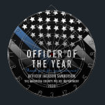 青線の旗の警察官 ダーツボード<br><div class="desc">このデザインは白と黒のを持つ警察力の旗ストライプと、薄い青い線のストライプも特徴だ。このダーツ素晴らしボードは、保安官、船長、または長官に対して彼らの任務に感謝を示し、彼らを今年の役員として認識するためのものである。</div>