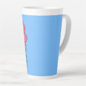 青背景のピンクの花 カフェラテマグ (右アングル)