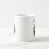 青色のヴィンテージの古いロードスターでエンジンが消えている モーフィングマグカップ (中央)