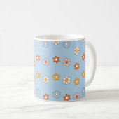 青色の背景に色とりどりの花 コーヒーマグカップ (正面右)