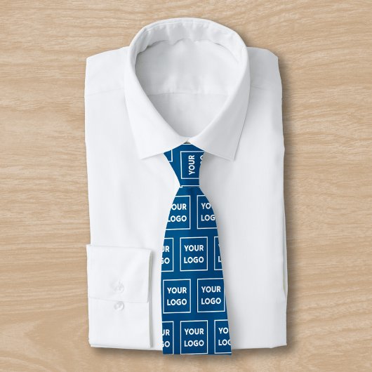 青色カスタムの両面にビジネスロゴのパターンを配置 ネクタイ
