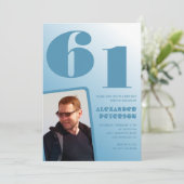 青色グラデーション 61歳の誕生日招待状 男性 写真 招待状 (スタンド正面)