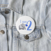 青色児象の名前をカスタムする及び年齢の第2誕生日 缶バッジ (インサイチュ)