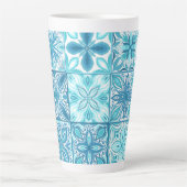 青華美色と白のタイル カフェラテマグ (正面)