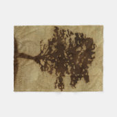 青銅色の背景の木のシルエット フリースブランケット (正面(横))