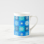 青雪片パターン ボーンチャイナマグカップ (右)