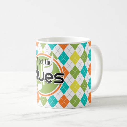 青音楽; カラフルでアーガイル柄のなパターン コーヒーマグカップ (正面右)