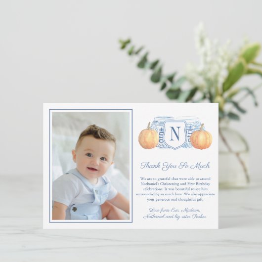 青頭が切れると白のカボチャの子供の誕生日写真 サンキューカード (スタンド正面)