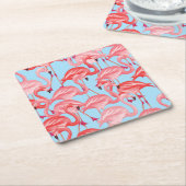 青2の明るいピンクのフラミンゴ スクエアペーパーコースター (アングル)